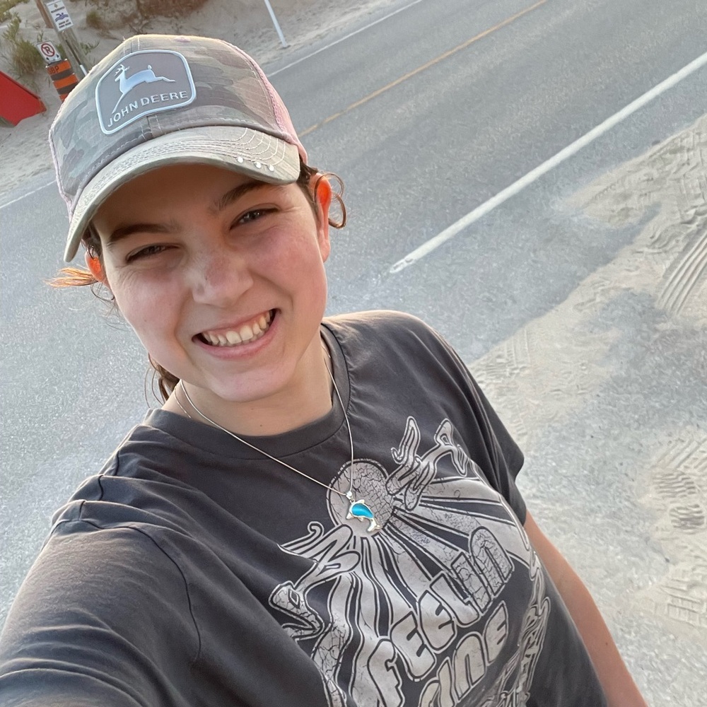 Meet your Posher, Emily!!